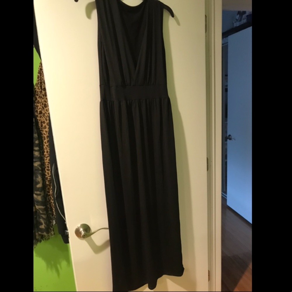 Black high slit side dress/cover up.
